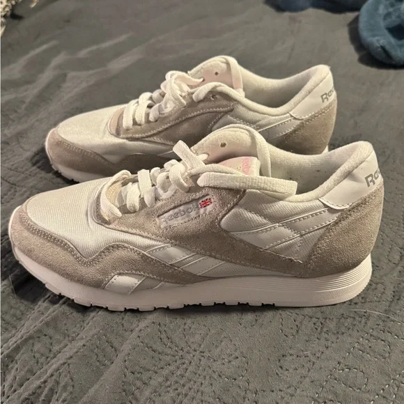 Reebok White and Gray Athletic Shoes - Picture 4 of 7